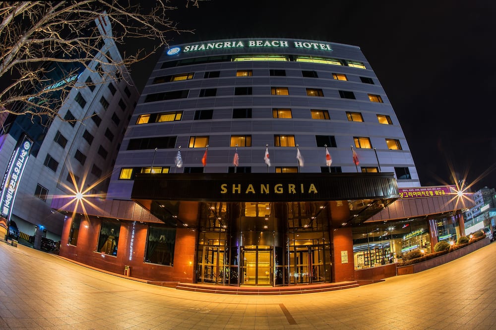 シャングリラ ビーチ ツーリスト ホテル 写真