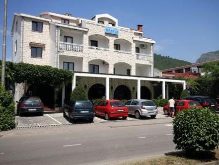 ホテル グルバリ 写真