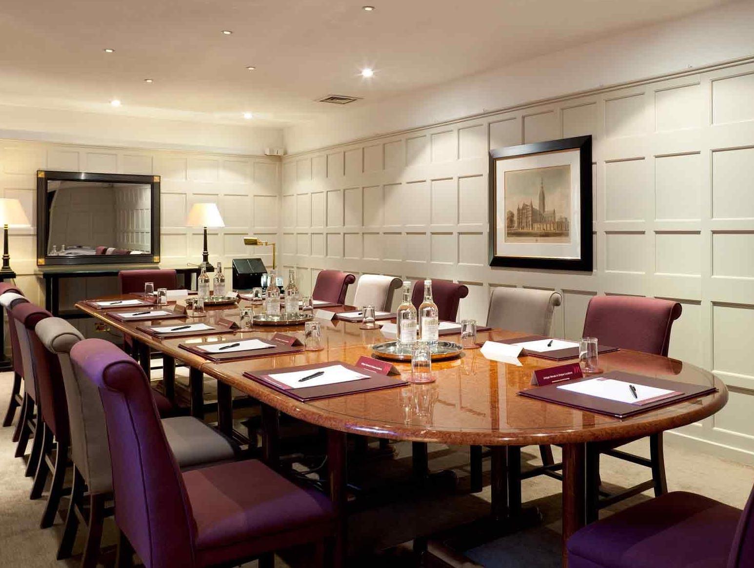 メルキュール ソールズベリー ホワイト ハート ホテル 写真