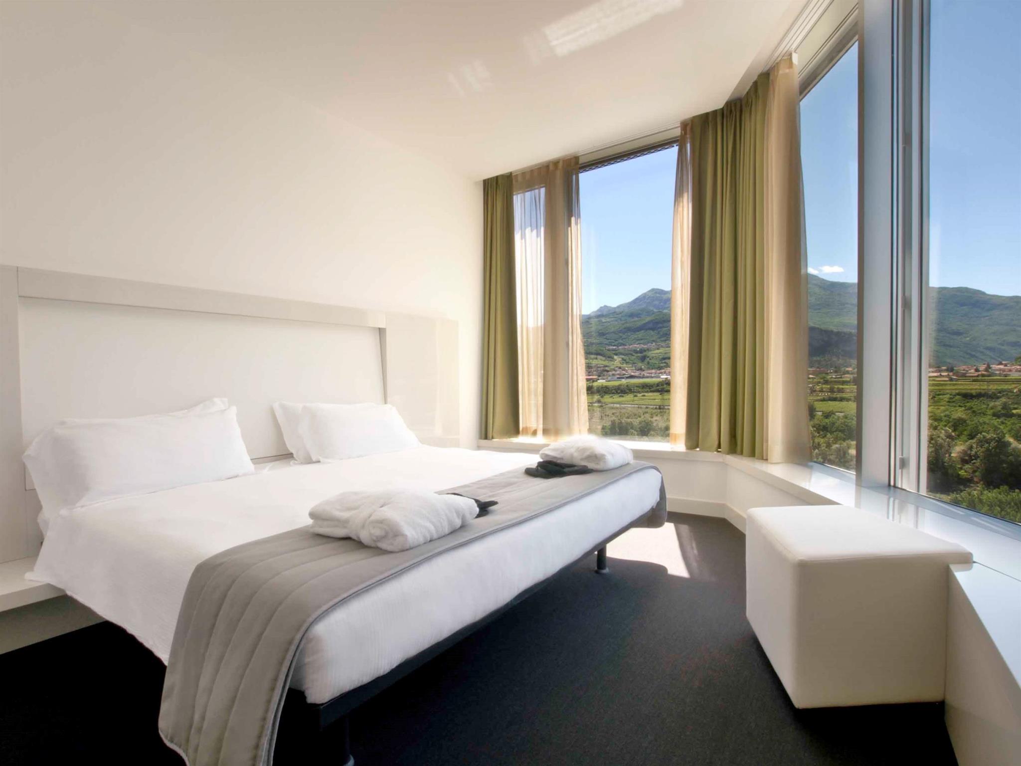 メルキュール ネロキューボ ロヴェレート 写真