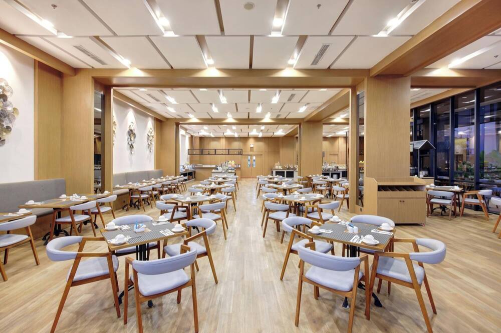 ハーパー クパン バイ アストン 写真