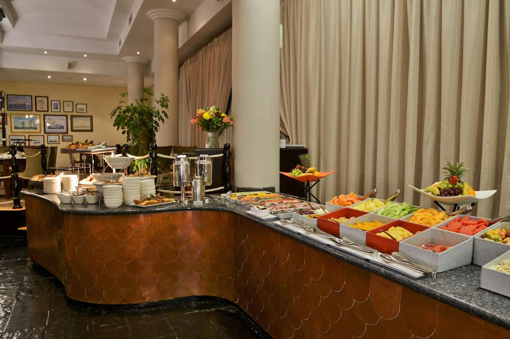 ザ コモドール ホテル 写真