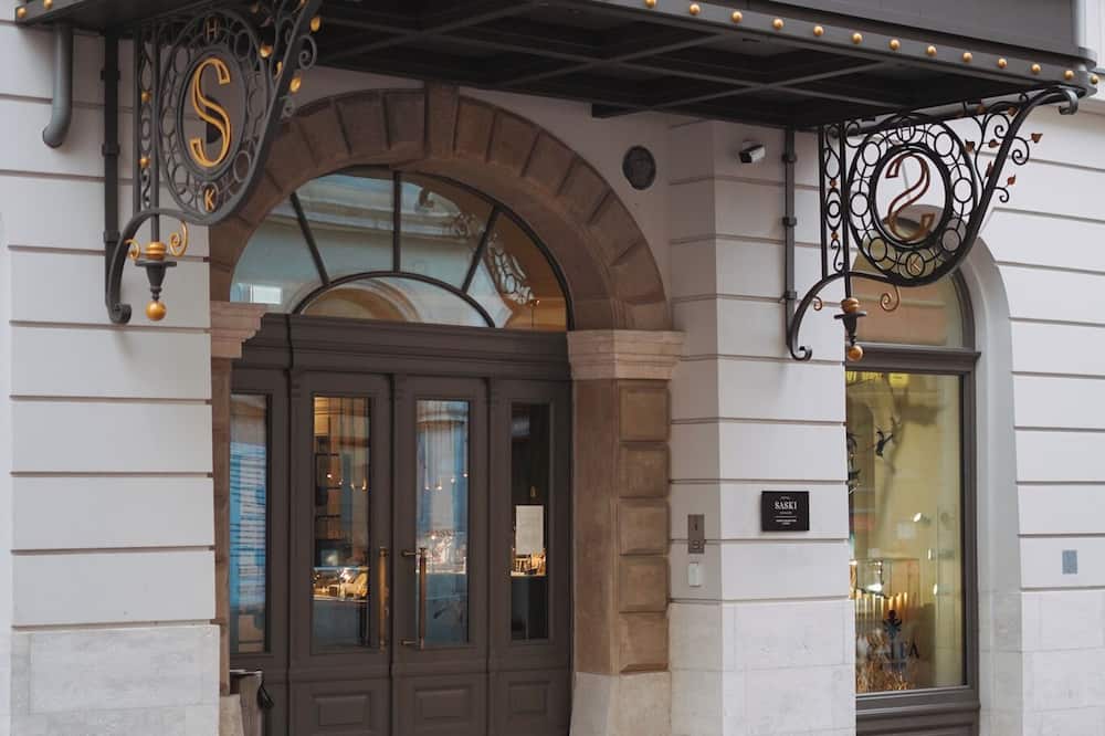 ホテル サスキ クラクフ キュリオ コレクション バイ ヒルトン 写真