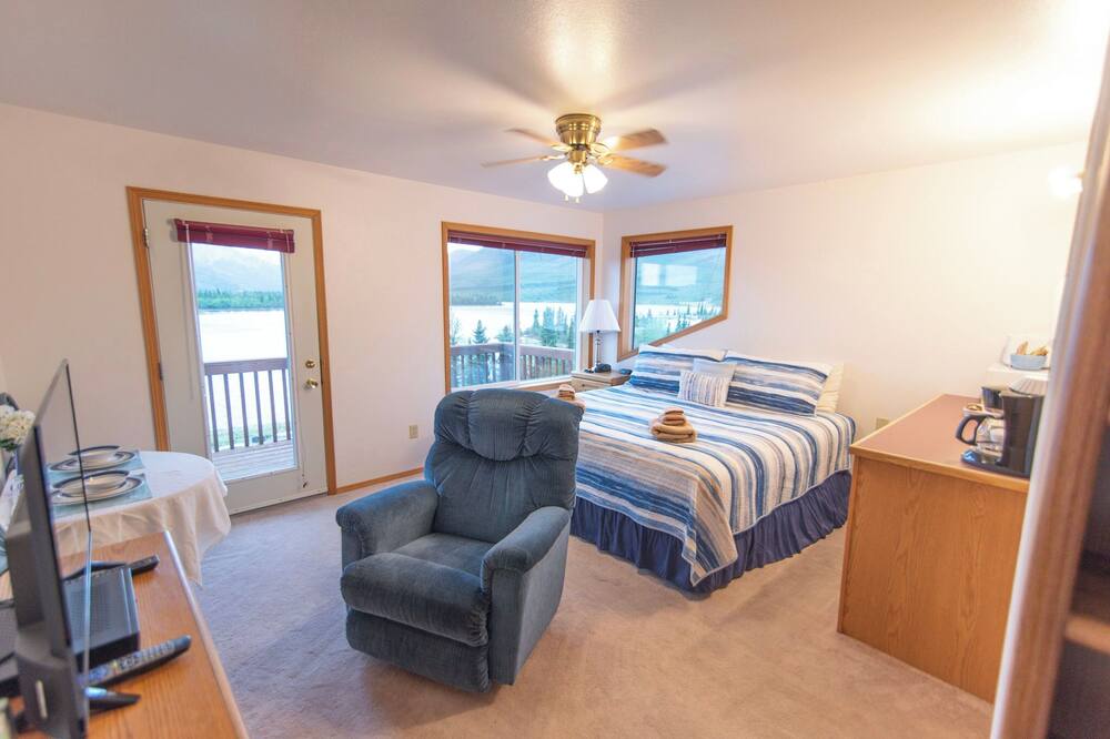 デナリ レイクビュー イン 写真