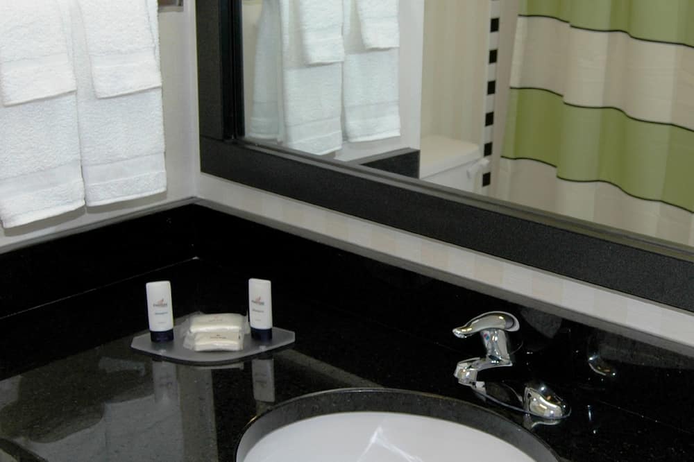 フェアフィールド イン & スイーツ バイ マリオット ナッシュビル アット オープリーランド 写真