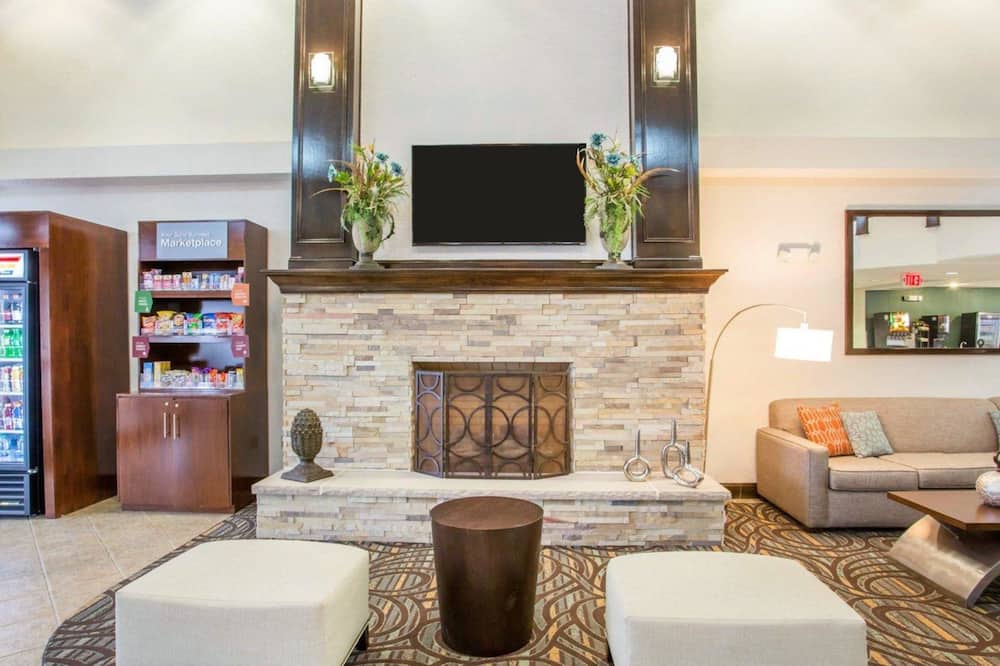 コンフォート スイーツ レバノン 写真