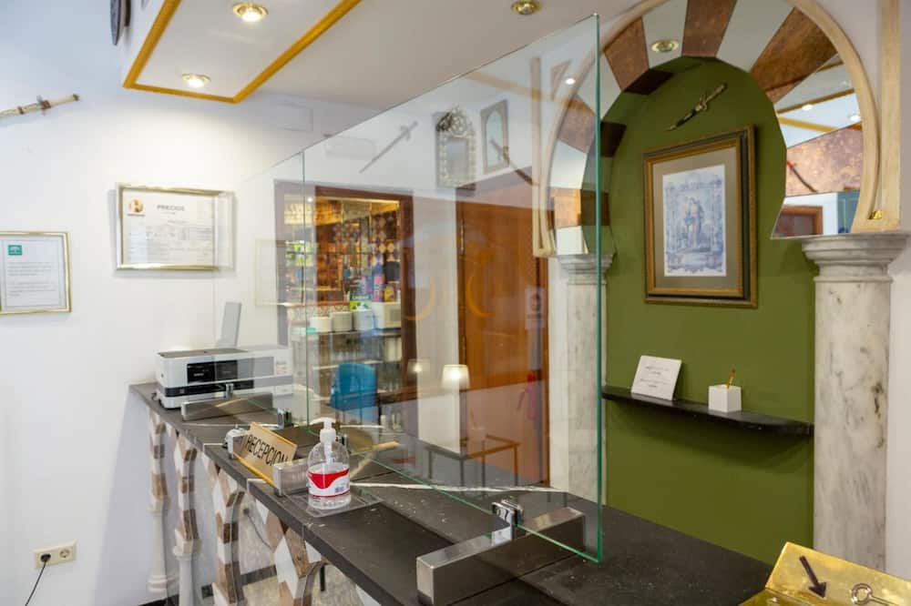 ロス オメヤス ホテル 写真