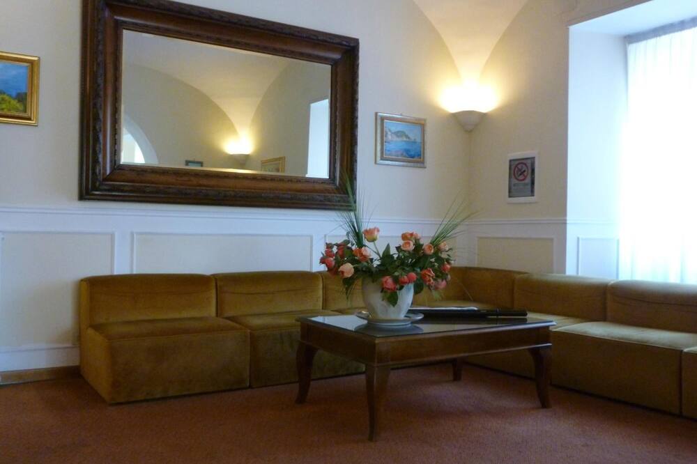 ホテル プラザ 写真