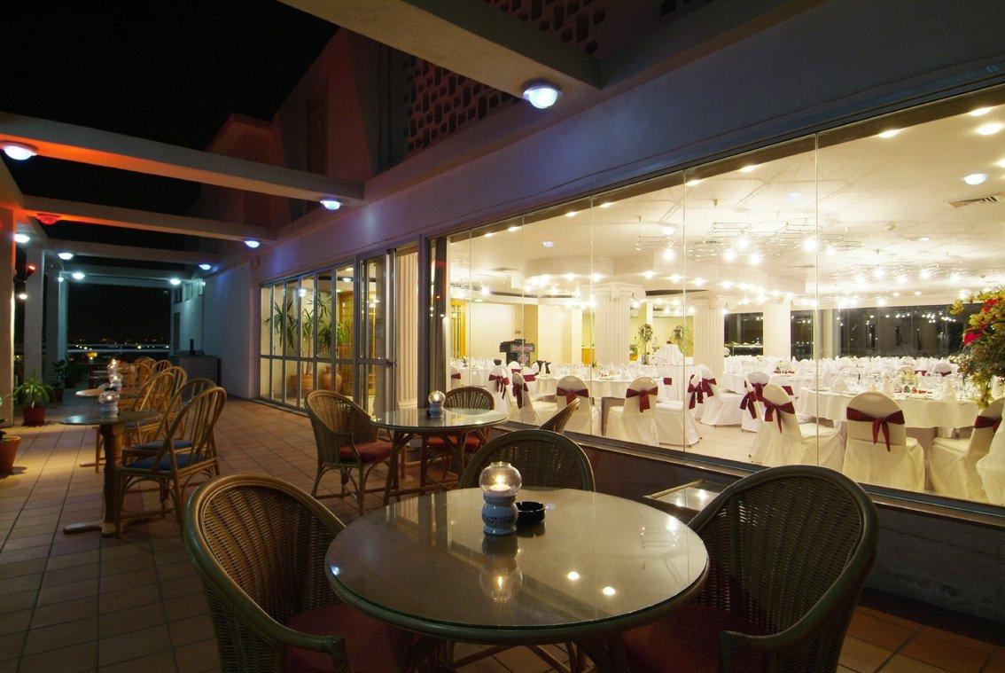 ザ プレルナ ホテル 写真