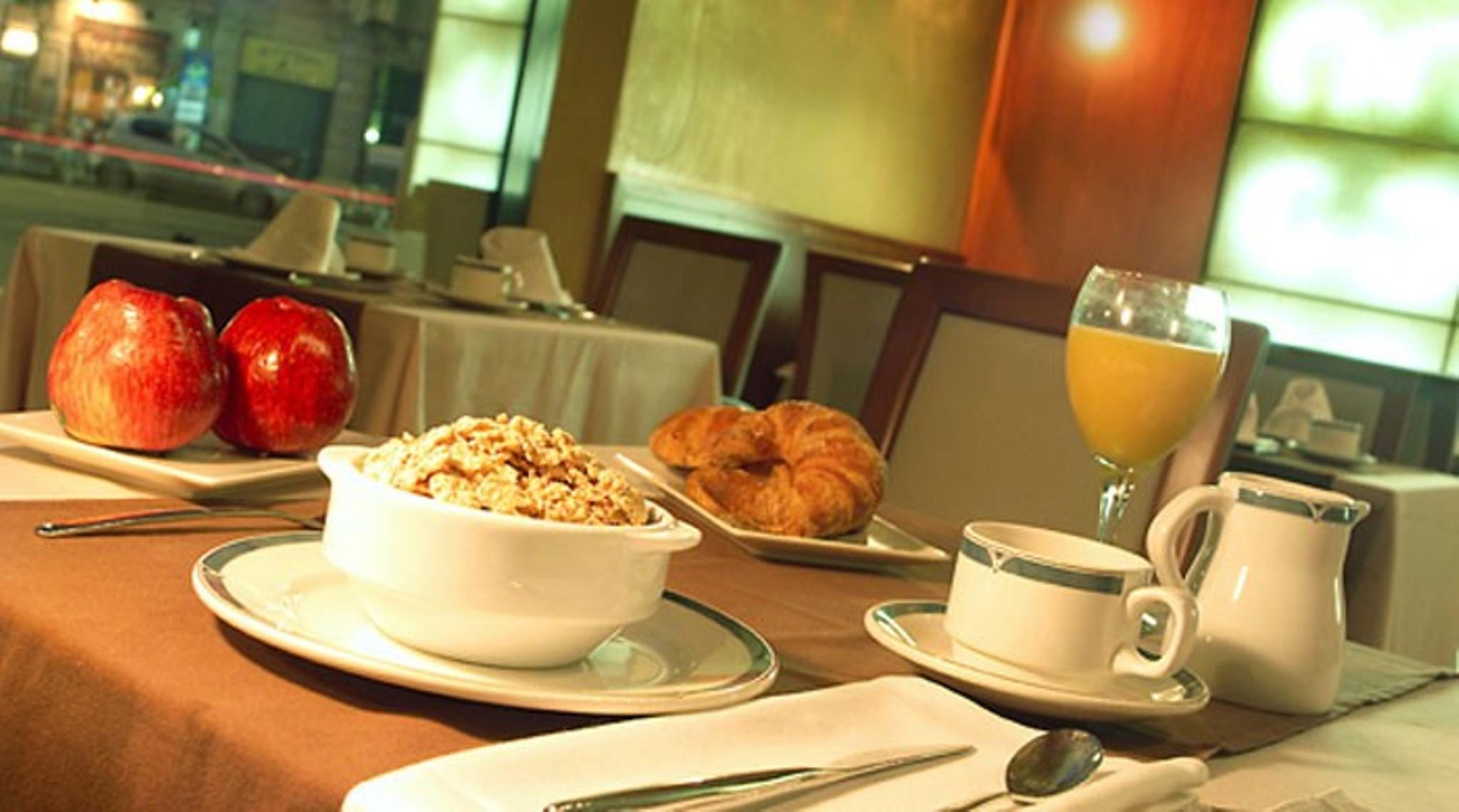 ホテル ガルビ ミレニ 写真