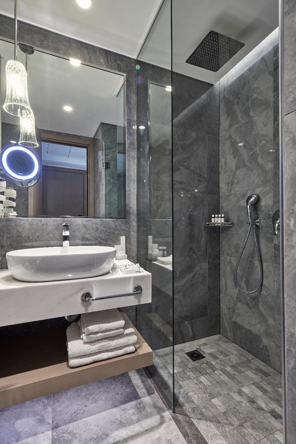 エレクトラ メトロポリス ホテル 写真