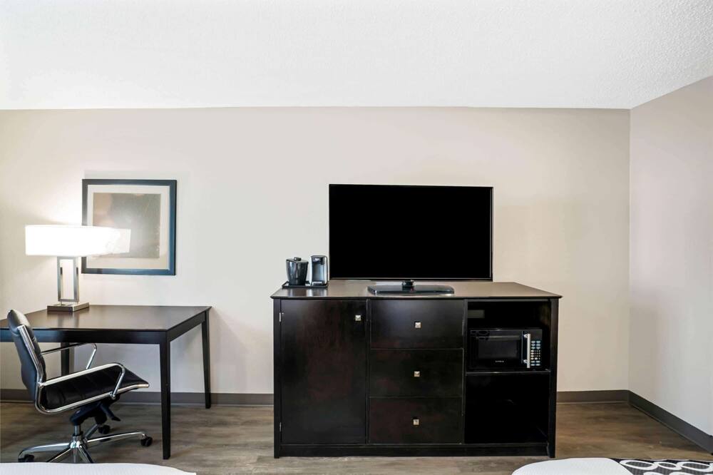 ラ キンタ イン & スイーツ バイ ウィンダム レバノン 写真