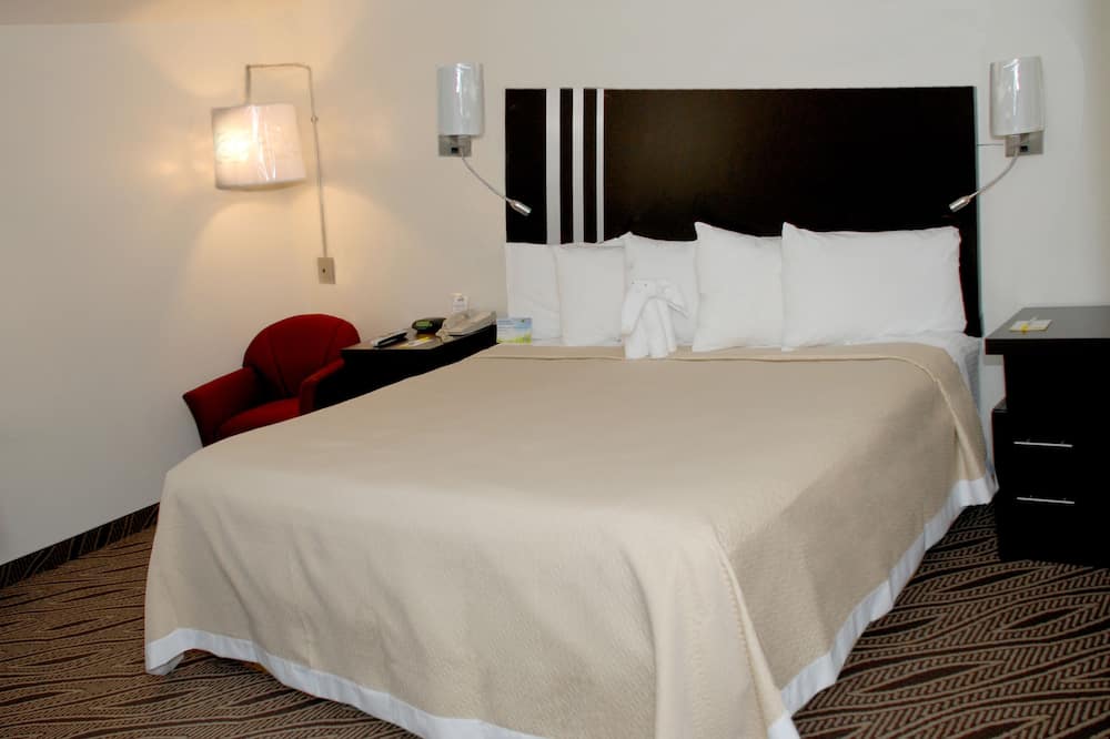 デイズ イン バイ ウィンダム ダイアーズバーグ 写真