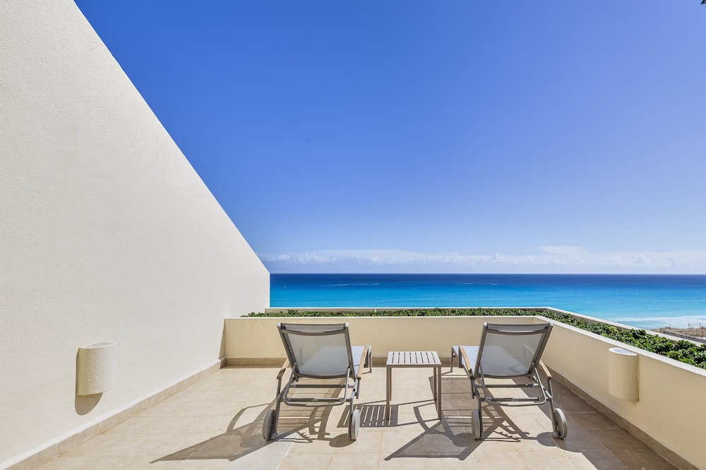 ライブ アクア ビーチ リゾート カンクン【大人専用】 オール インクルーシブ 写真