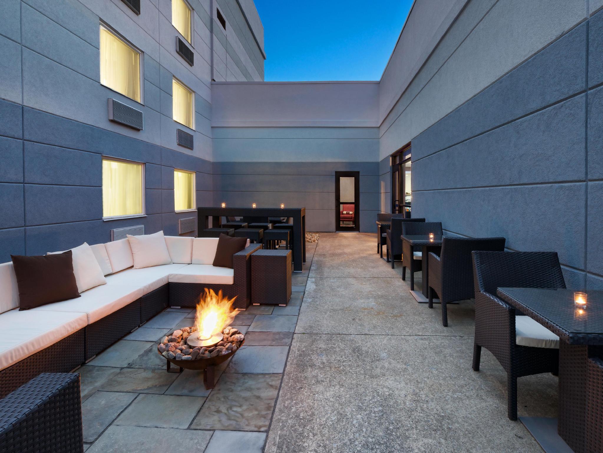 Hotel Indigo Cleveland Beachwood By IHG 写真