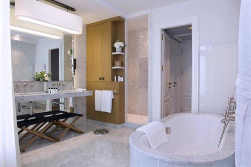 ホテル ロイヤル 写真