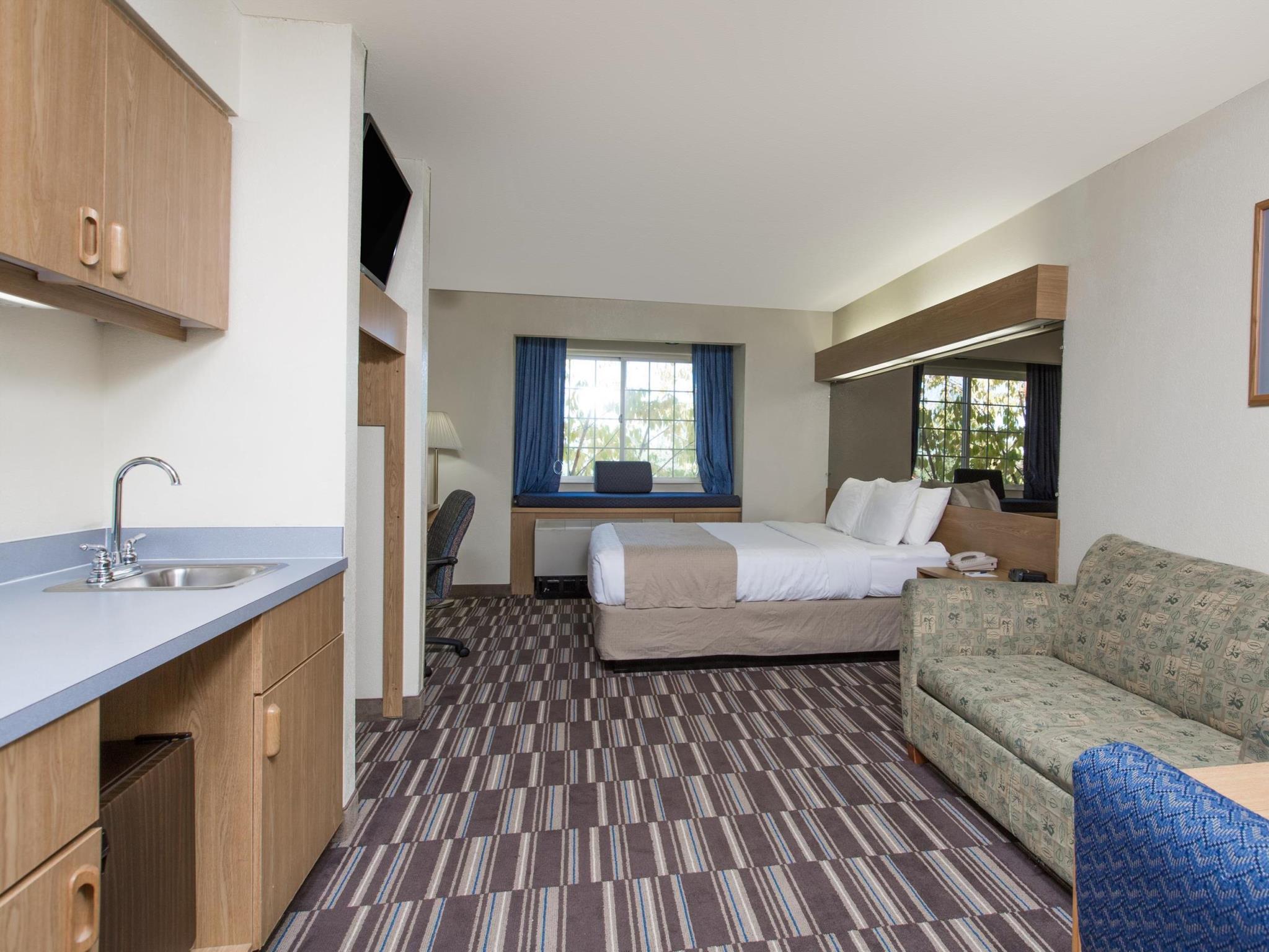 Baymont Inn & Suites by Wyndham Anchorage Airport 写真