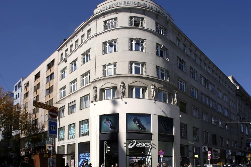 ホテル ペンション コンチネンタル 写真