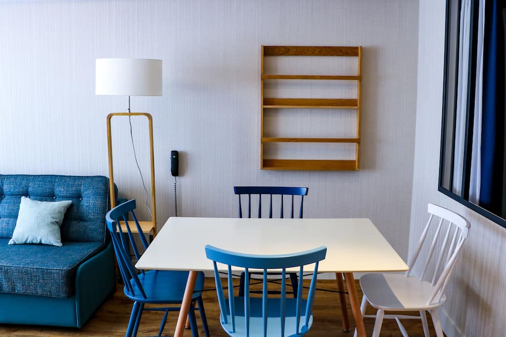 カデット レジデンス 写真