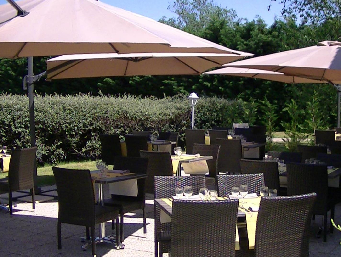 キリヤド オセール - アポイグニー 写真