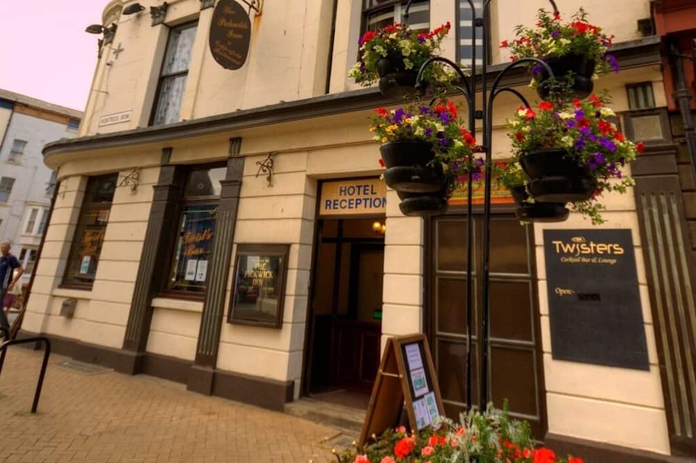 Dickens Bar and Inn 写真