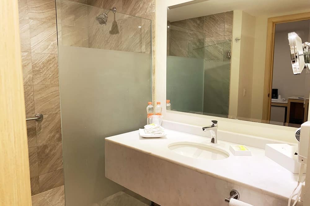 ベル エアー ビジネス サラマンカ トレードマーク バイ ウィンダム 写真