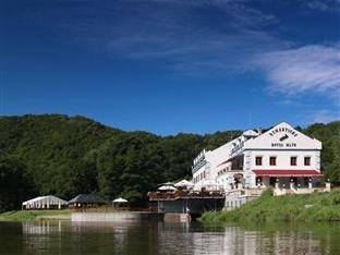 ロマンティック ホテル ムリン カルルシュテイン 写真