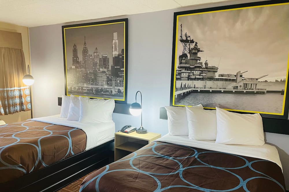 スーパー  8 バイ ウィンダム グロスター 写真