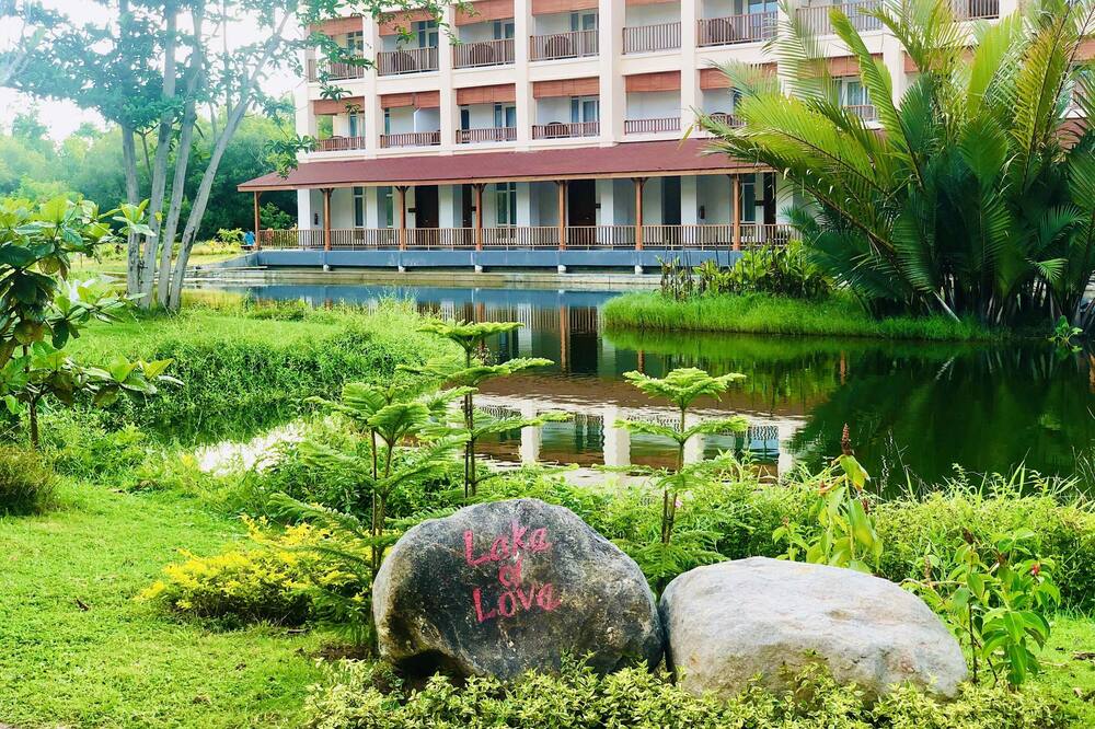 ヌサンタラ ディアン センター 写真