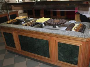 ハウリア パレス ホテル 写真