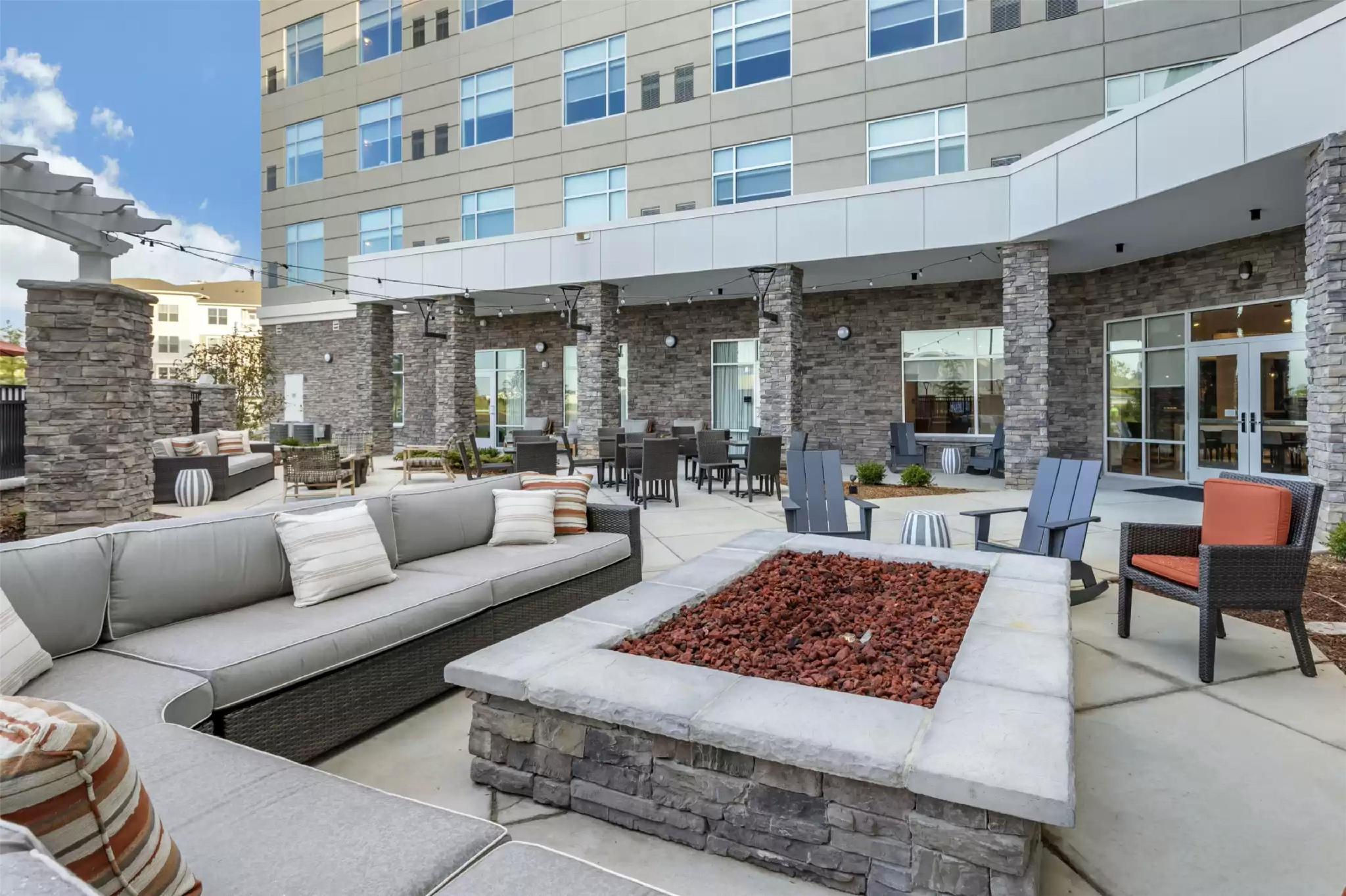 DoubleTree by Hilton Greenville Woodruff Road 写真