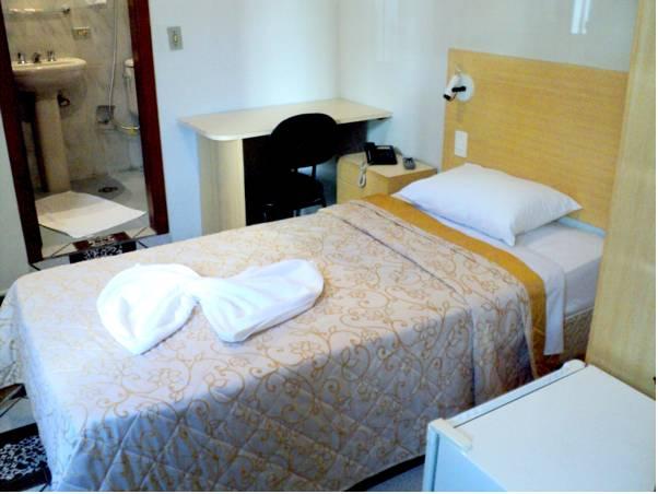 カーディム プラザ ホテル 写真