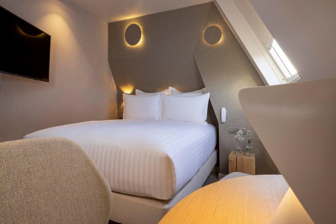 ホテル ベージュ 写真