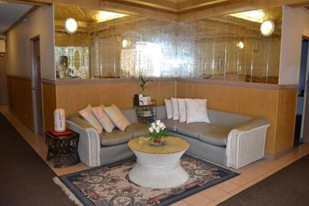 ウエスト プラザ ホテル デセケル 写真