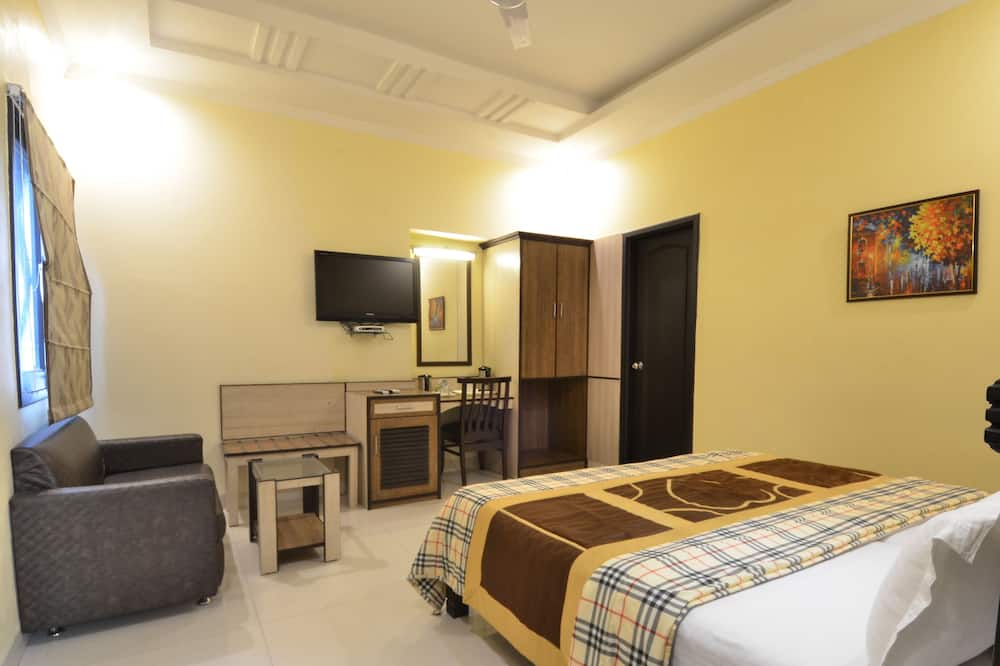 ホテル サロヴァー リージェンシー 写真