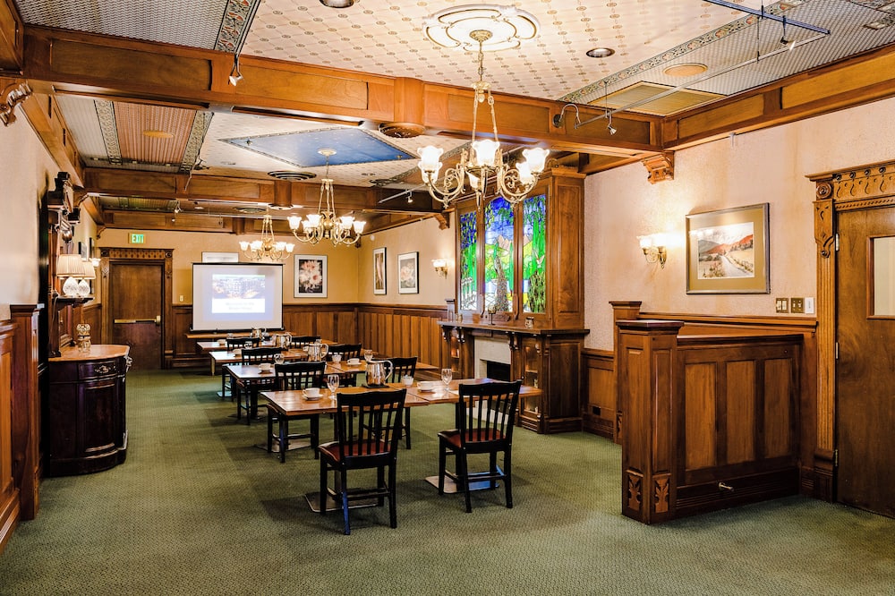 ヒストリック ストラター ホテル 写真