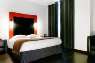 オテル アルル プラザ 写真