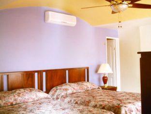 Hotel Puerta del Sol 写真