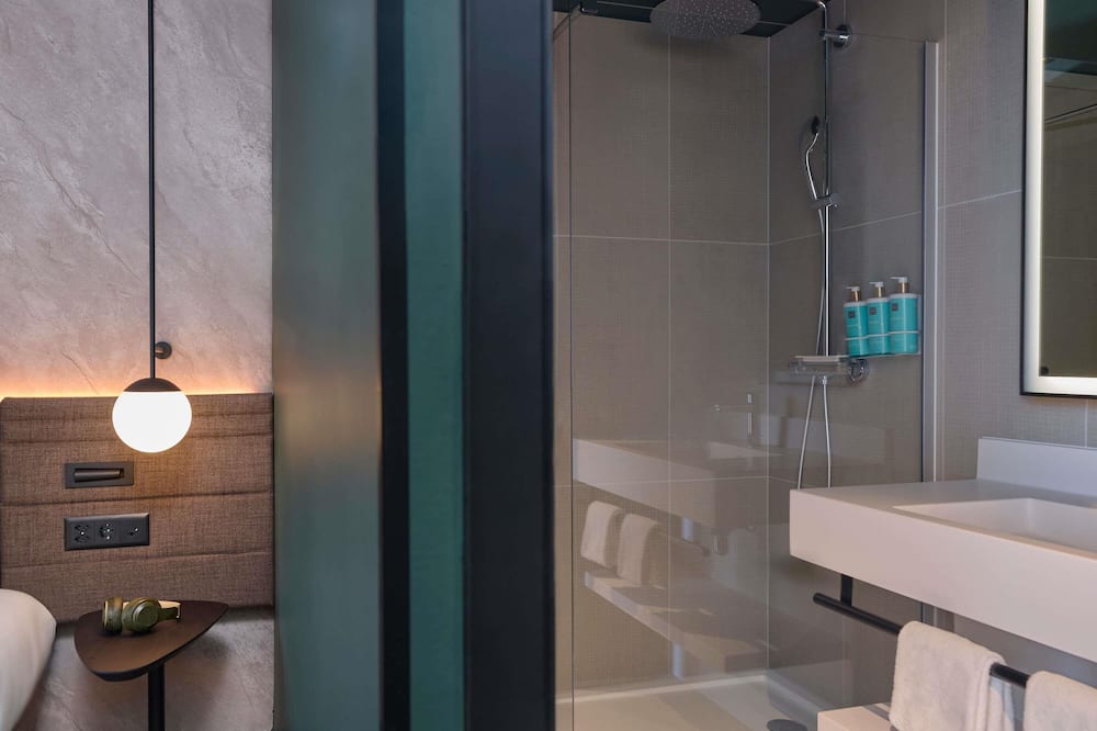 ノボテル ベルン エクスポ ホテル 写真