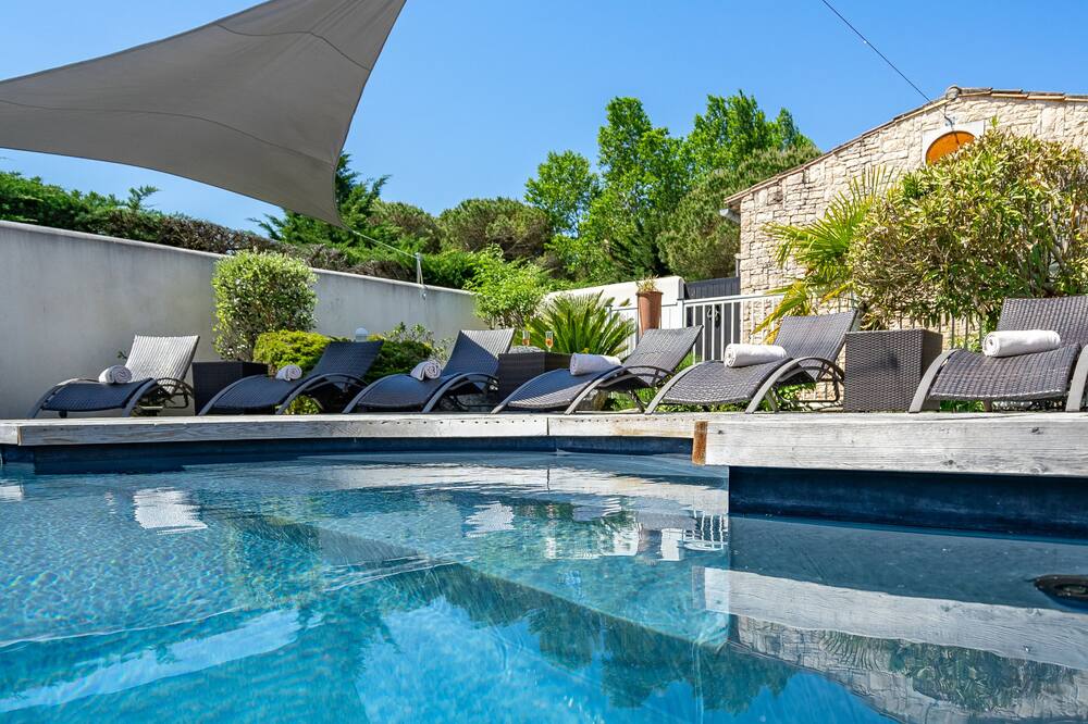 Elegance Suites Hotel 写真