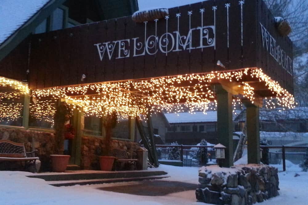 ツイン ピークス ロッジ & ホット スプリングス 写真