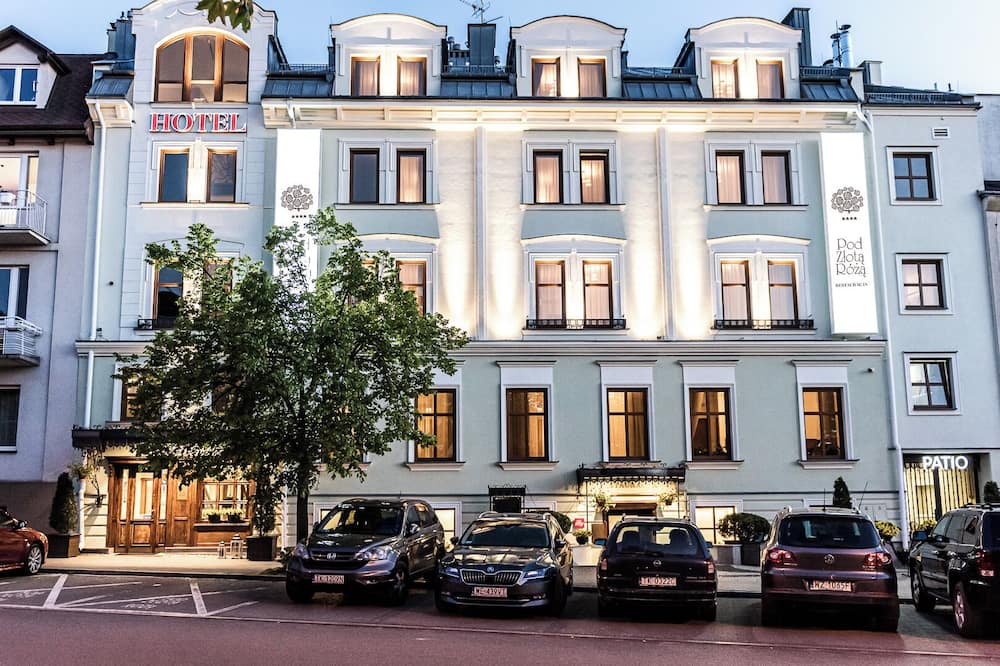 ホテル ポッド ズウォタ ルジャ 写真