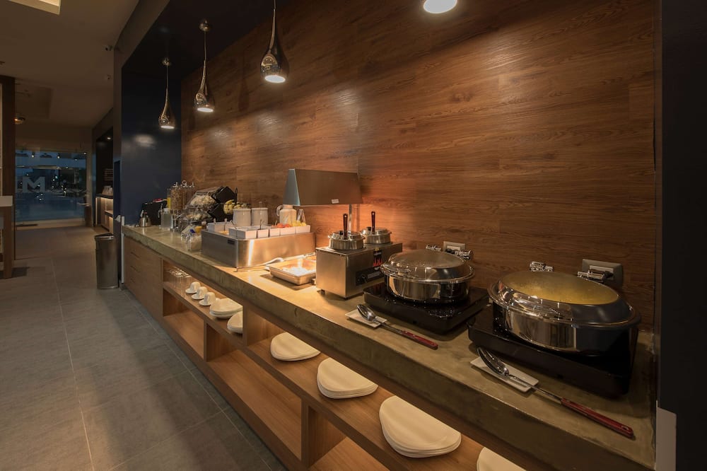 マイクロテル イン & スイーツ バイ ウィンダム イラプアト 写真