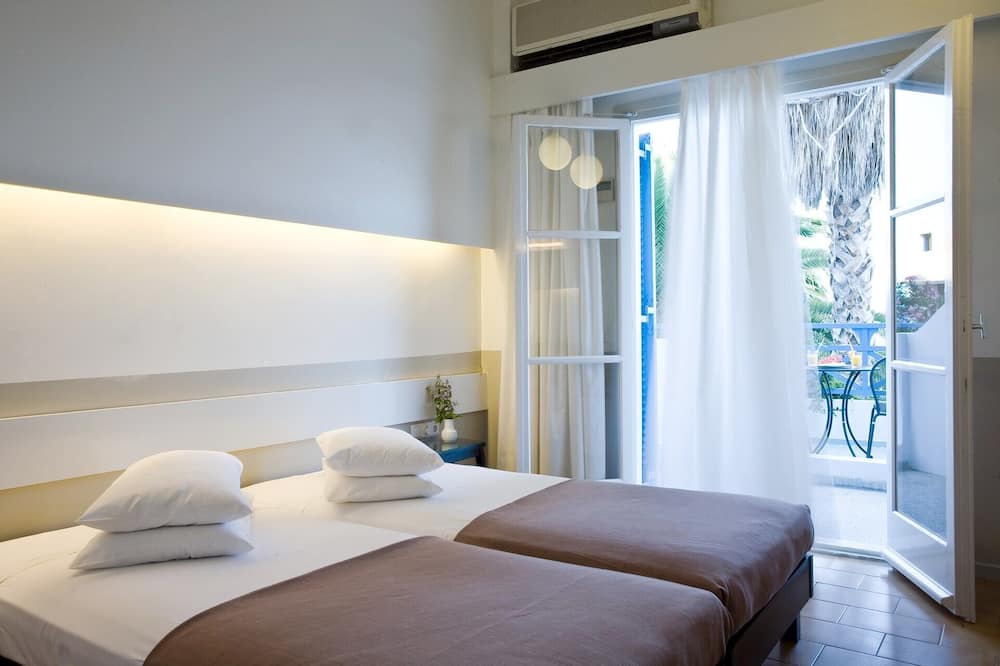 Kamari Beach Hotel 写真