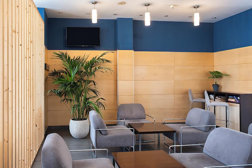 ホリデイ イン エクスプレス マラガ エアポート バイ IHG 写真