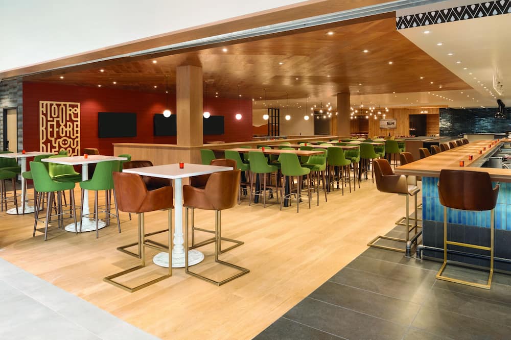 Radisson Hotel & Conference Center 写真