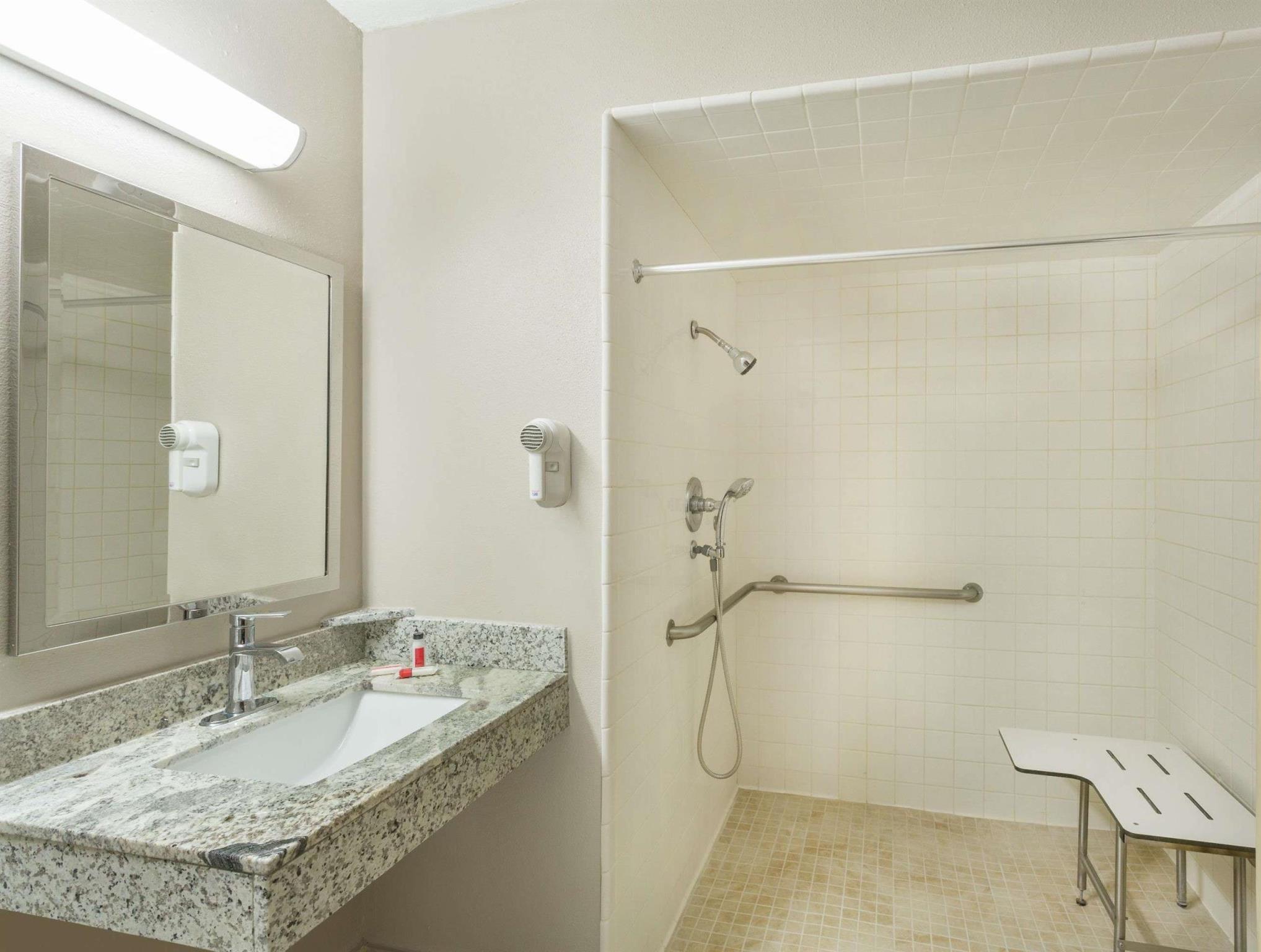 スーパー 8 バイ ウィンダム チコ 写真