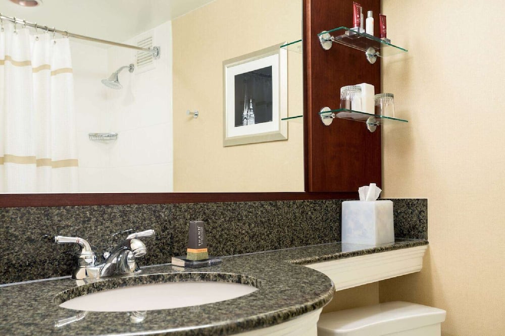 ウィンダム クリーブランド エアポート 写真