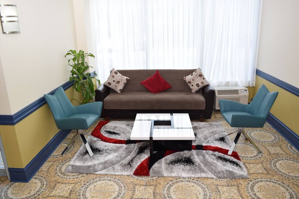 ベイモント バイ ウィンダム アディソン 写真