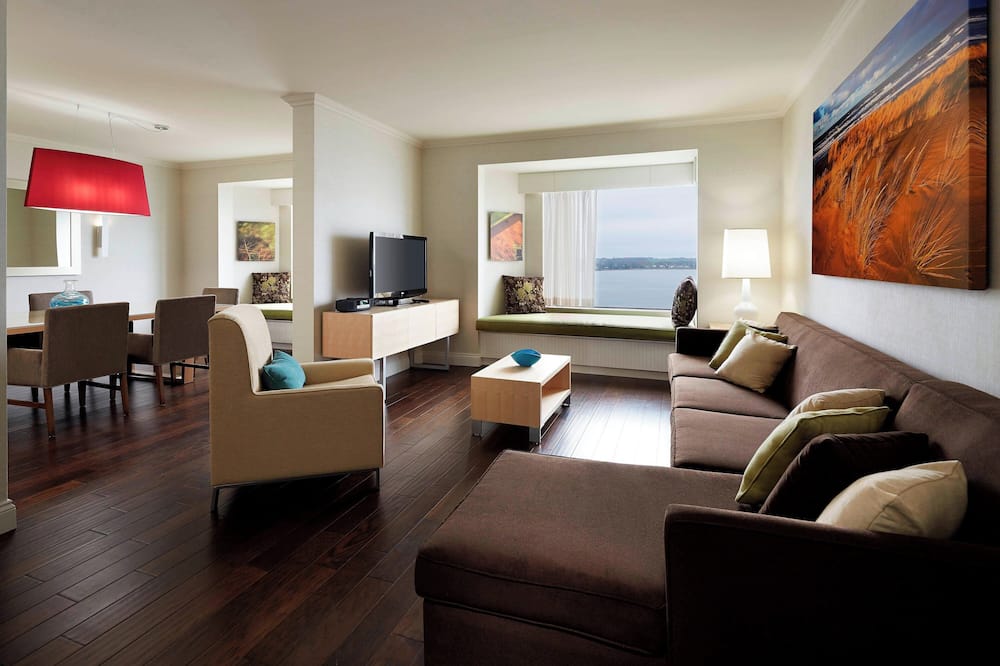 デルタ ホテルズ プリンス エドワード 写真